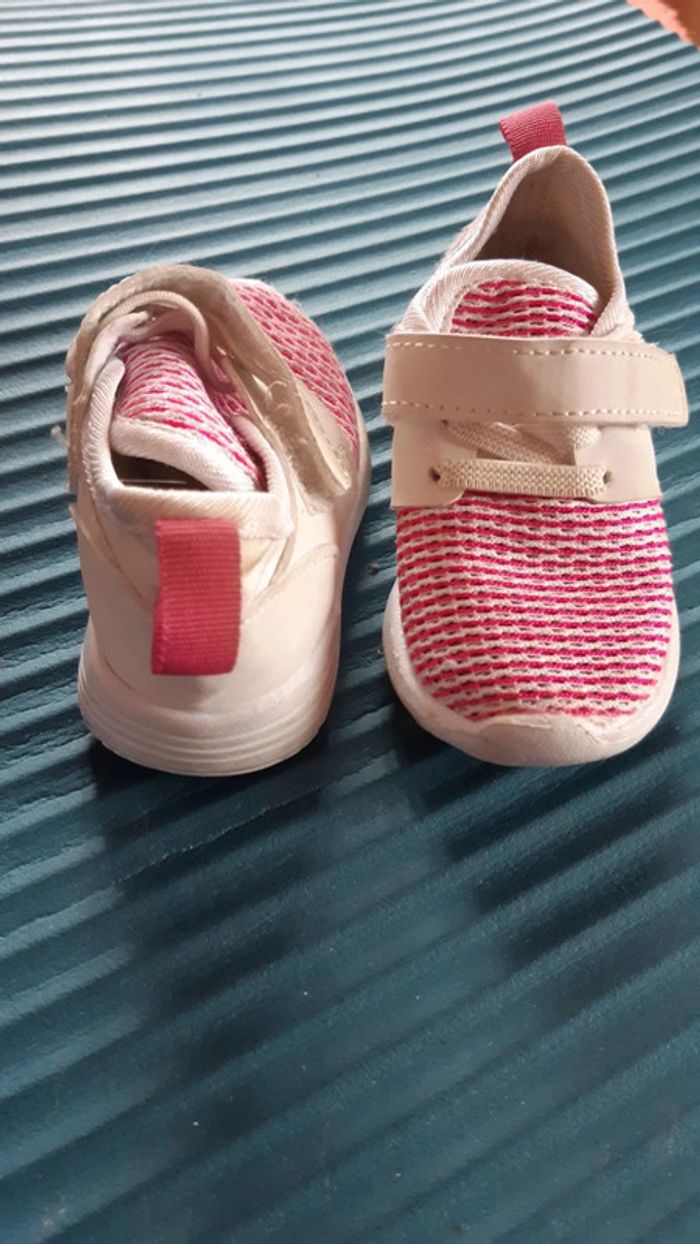 Baskets bebe taille 19 - photo numéro 3