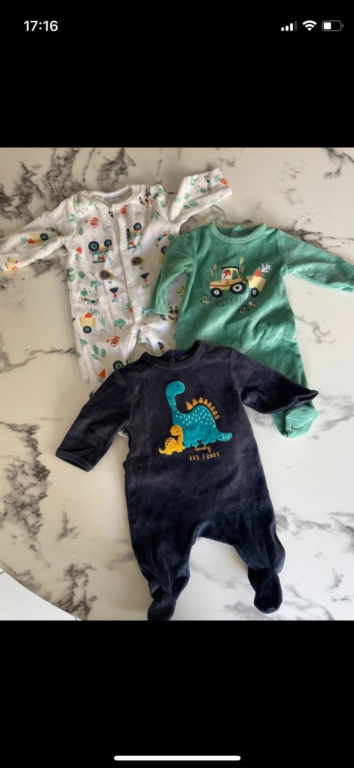 Lots pyjamas 1 mois - photo numéro 2