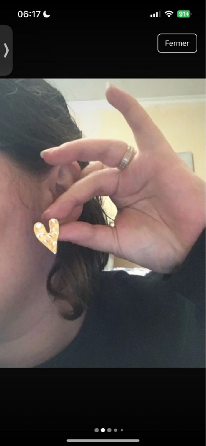 Boucles d’oreilles NEUVES pour femme en forme de cœurs 💛 couleur doré - photo numéro 2