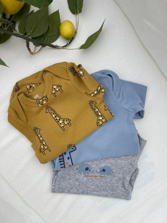 Lot de 3 bodys La Redoute girafe et éléphant taille 1 mois 54 cm