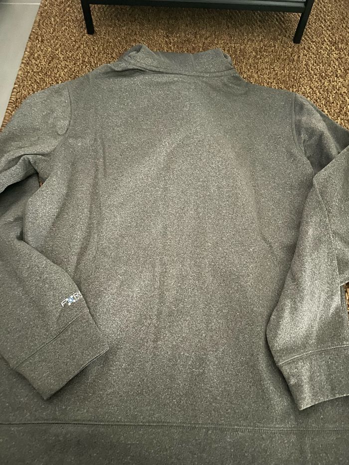 Pull a capuche - photo numéro 3