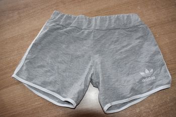 short femme adidas