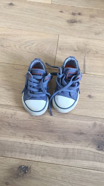 Chaussures baskets taille 20