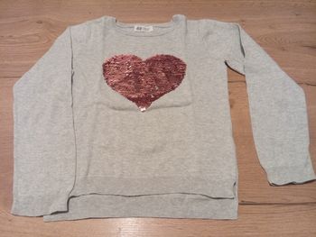 Pull gris à sequins
