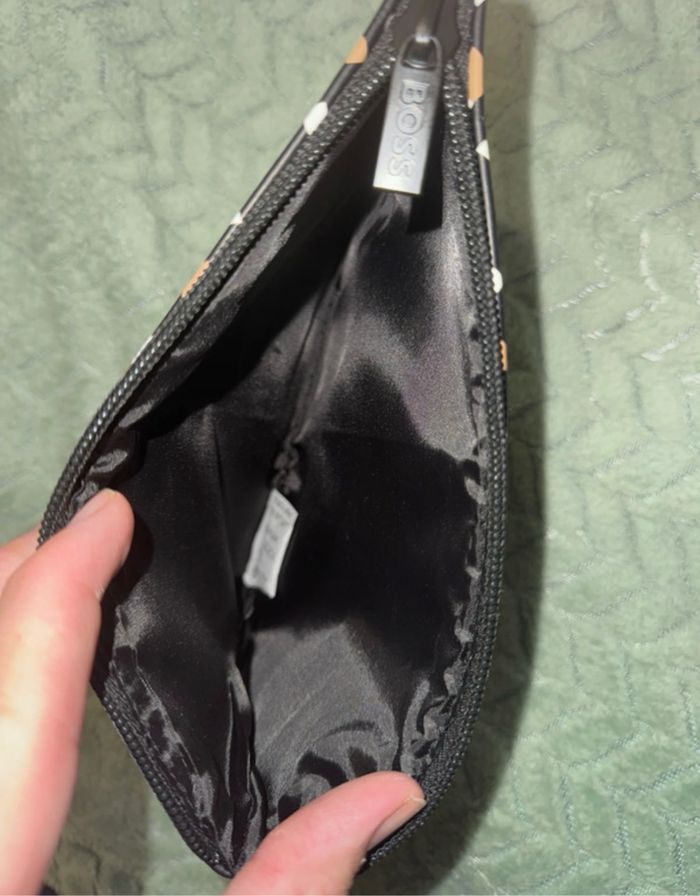 Lot Pochette BOSS comme neuf - photo numéro 6