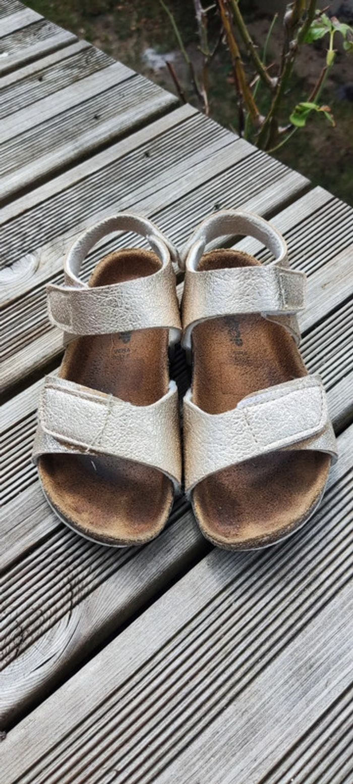 Sandales dorées