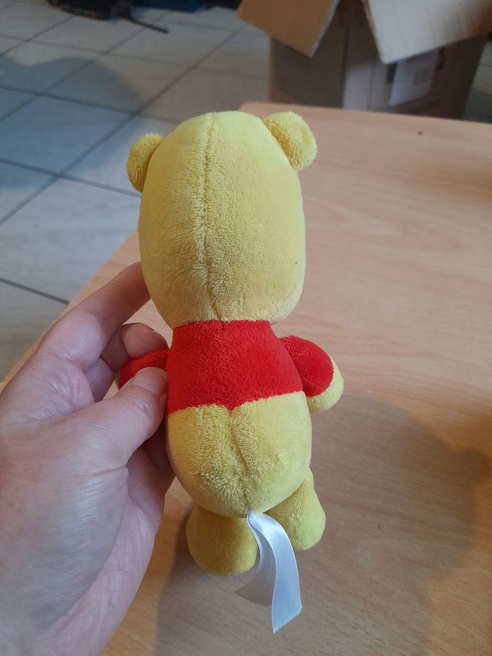Peluches winnie l'ourson - photo numéro 3