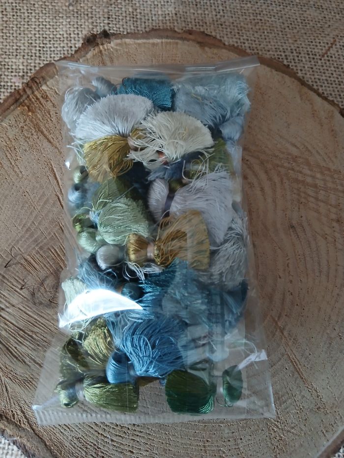 Lot de 50 glands pompons bleu vert - photo numéro 5