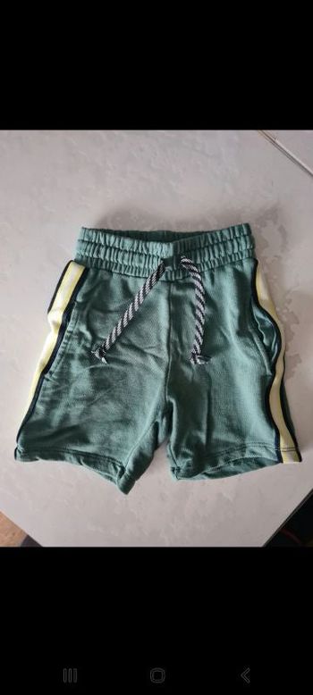 Short 3ans