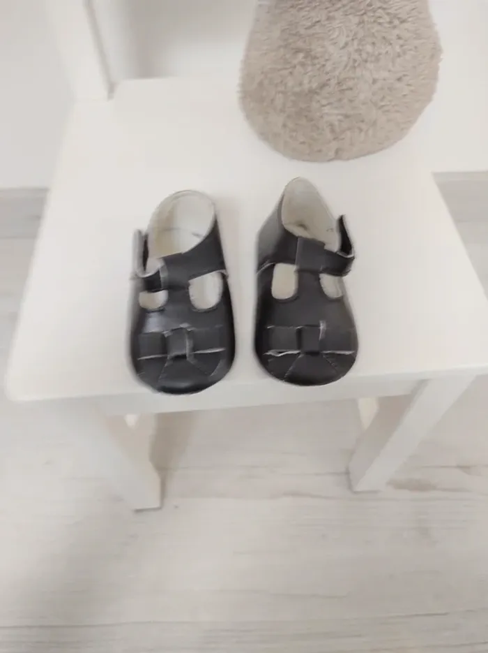 Chaussures chaussons bébé 9/12 mois - photo numéro 2