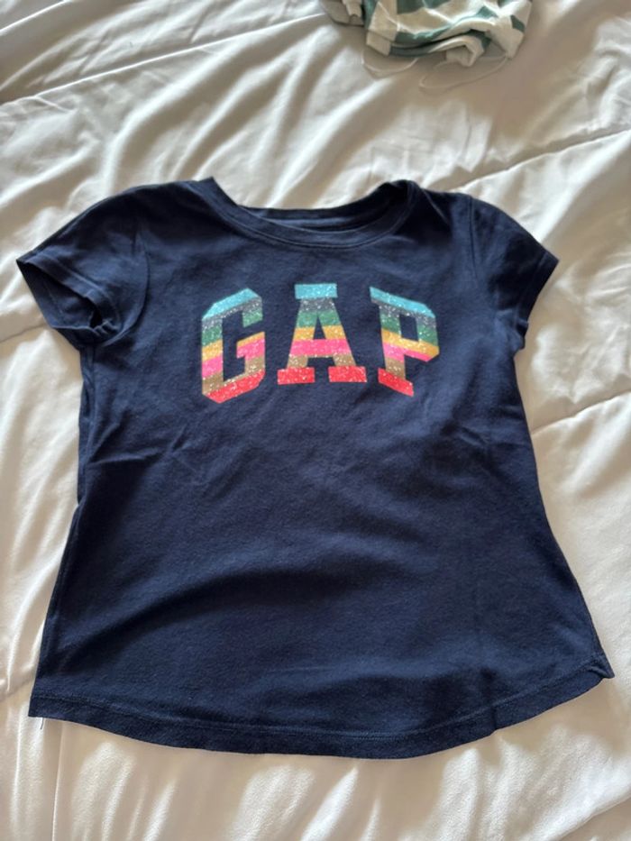 2 t shirts gap 6/7 ans - photo numéro 2