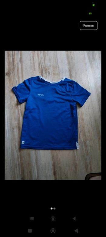 T shirt foot