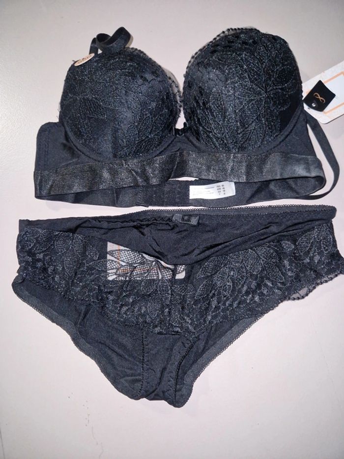 Ensemble Soutien gorge et slip 🖤 - photo numéro 14