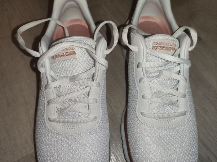 Skechers Air-cooled pointure 38 NEUVES - photo numéro 3