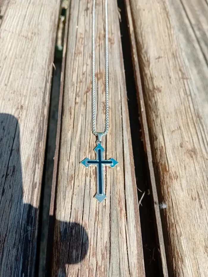 Croix gothique avec chaîne 60 cm - photo numéro 2