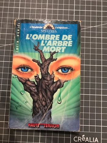 Livre L’ombre de l’arbre mort