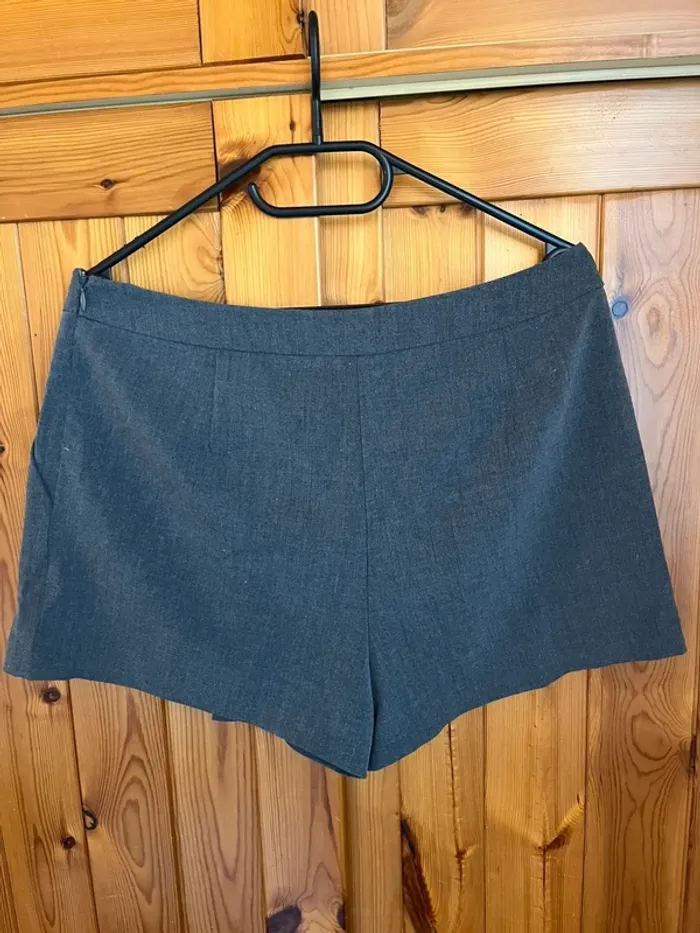 Short gris Kiabi Taille 38 - photo numéro 2