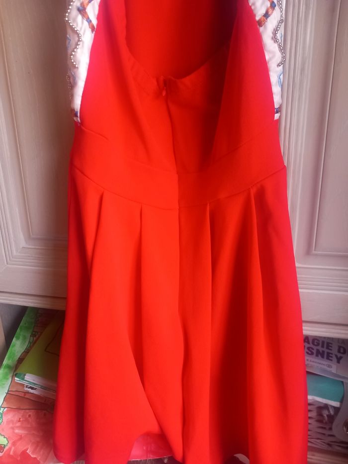 Robe courte de soirée sans manches - photo numéro 7