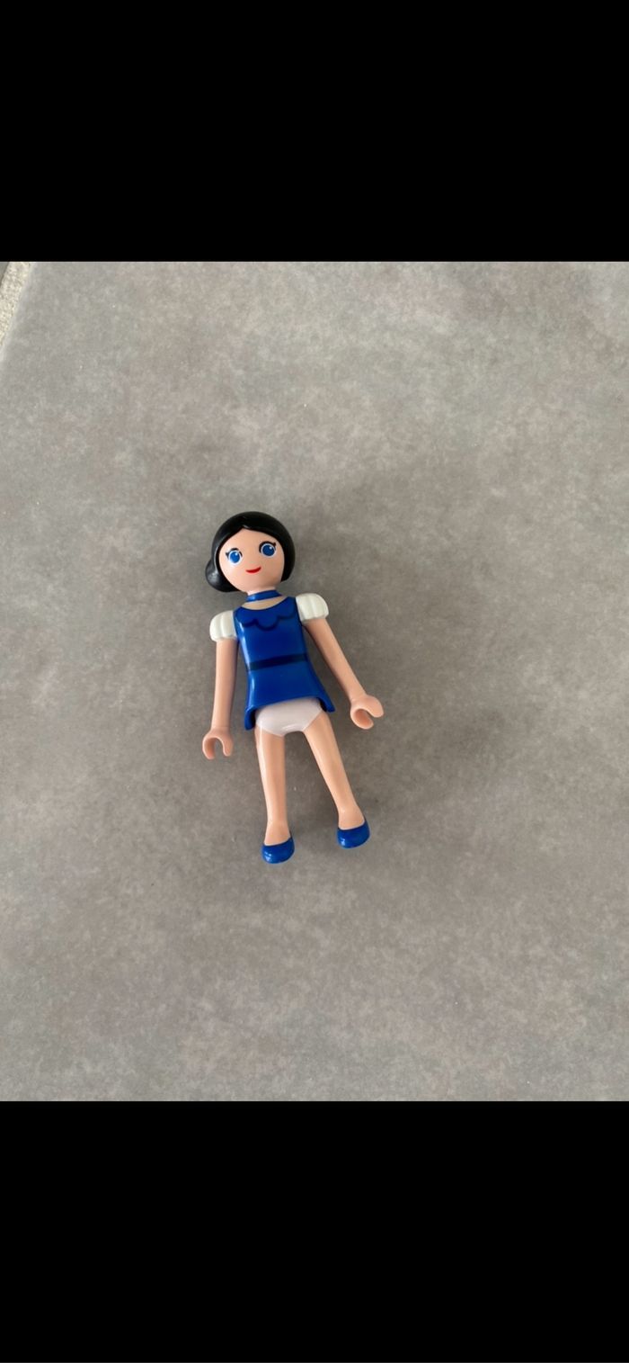 Petite poupée - photo numéro 3