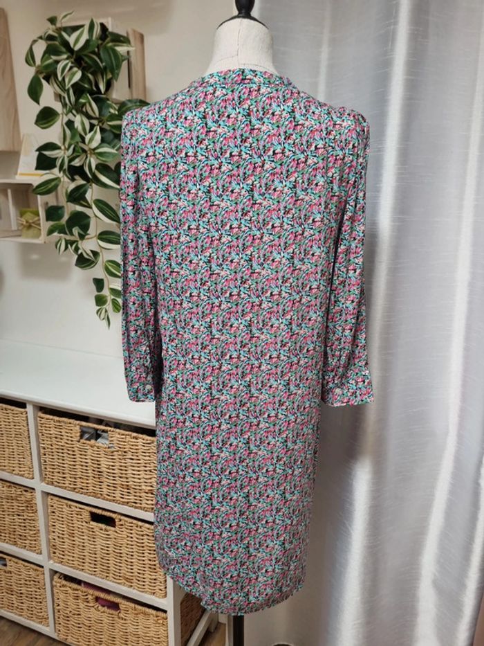 Robe motifs Caroll taille 38 - photo numéro 3