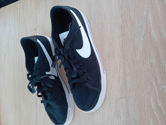 Sneakers Nike homme 39 - Excellent état - photo numéro 3