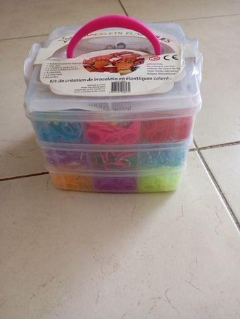 Malette de création de bracelets en élastiques colorés neuf