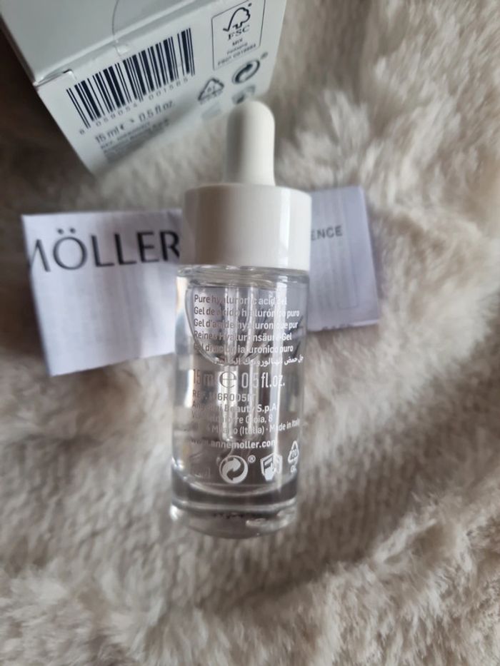 Anne Möller
Rosâge Gel Concentré d'acide hyaluronique Pur - photo numéro 3