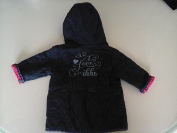 Manteau léger à capuche.