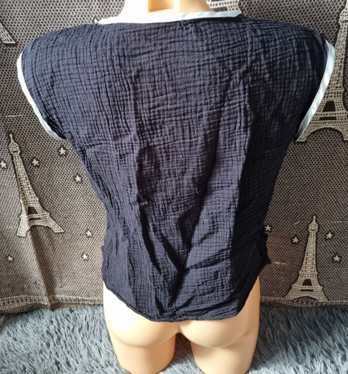 Haut noir effet crépon taille M - photo numéro 4