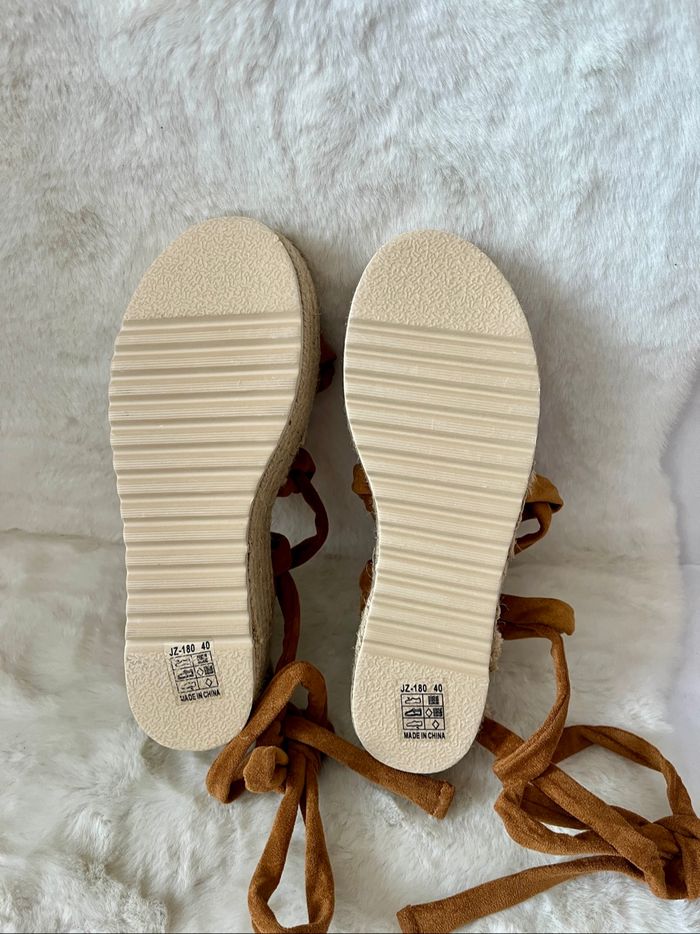 Sandales camel pointure 40 - photo numéro 8