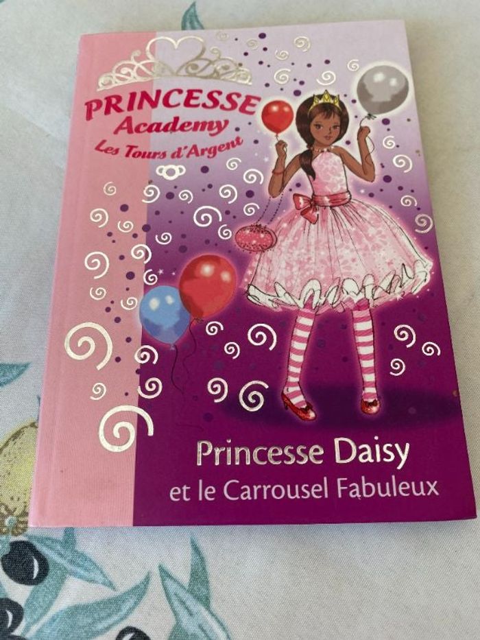 Princesse Academy - Princesse Daisy et le Carrousel Fabuleux
