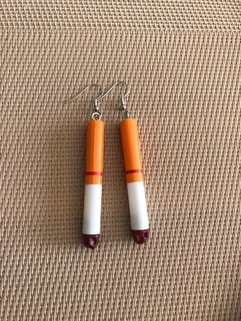 Boucles d’oreilles cigarettes