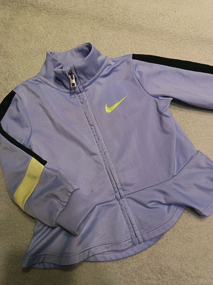 veste violette de NIKE 18 mois réf 145 B7