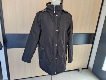 Parka taille M  tres bon etat foglie ross