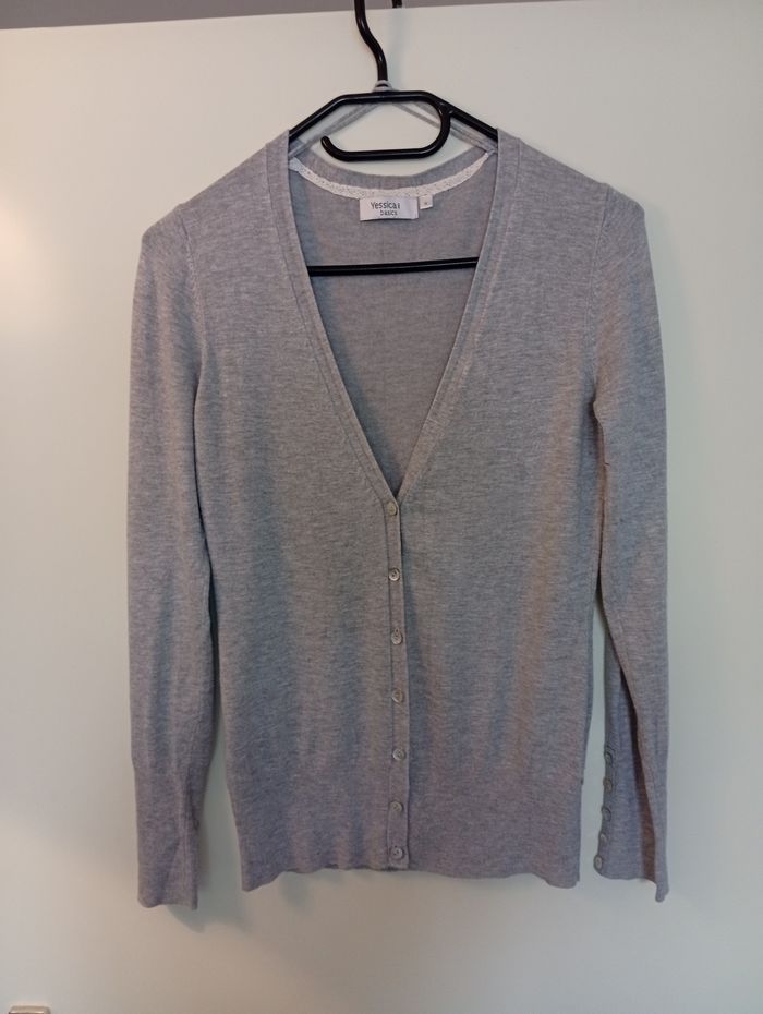 cardigan ou gilet taille 38 - gris clair