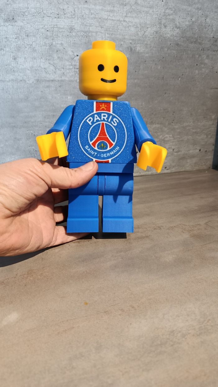 Joueur De Foot PSG lego 20 cm - photo numéro 2