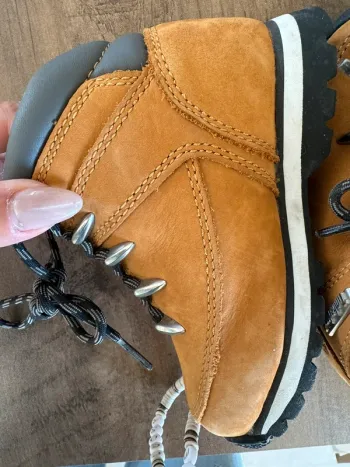 Chaussures Timberland bébé - taille 26 - photo numéro 9