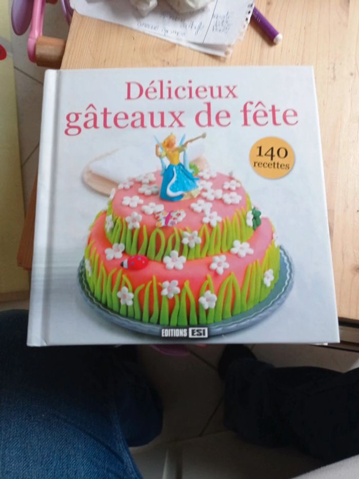 Livre gâteaux de fête