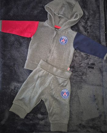 Ensemble/Jogging PSG - 3 mois - Paris Saint-Germain  - Très bon état