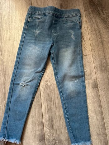 Jean neuf fille 4/5 ans