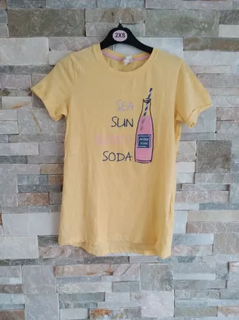 T-shirt jaune