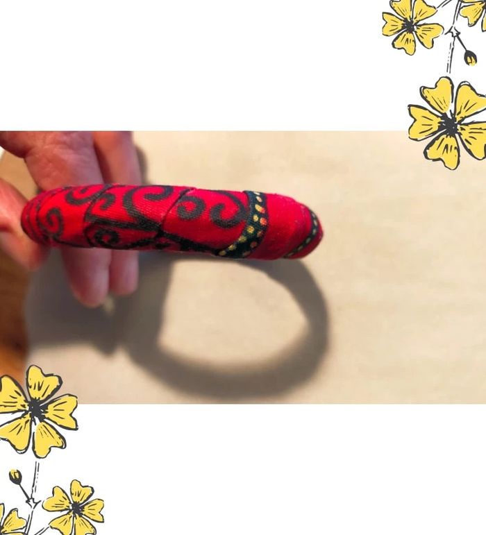 Bracelet jonc rigide en bois recouvert de tissu rouge imprimé - Style ethnique bohème vintage - photo numéro 6