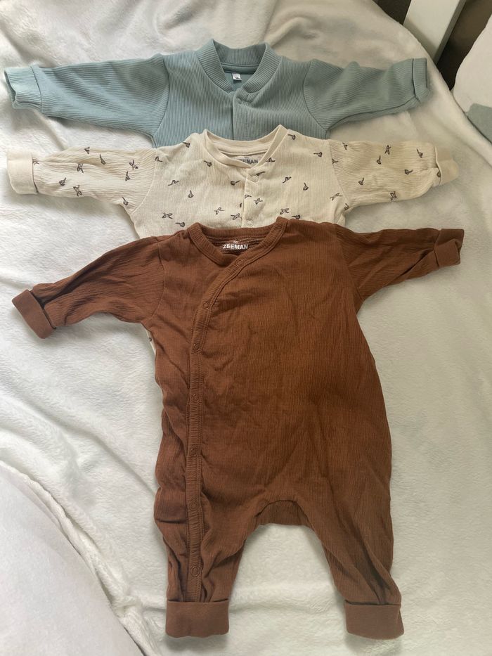 Grenouillères bébé