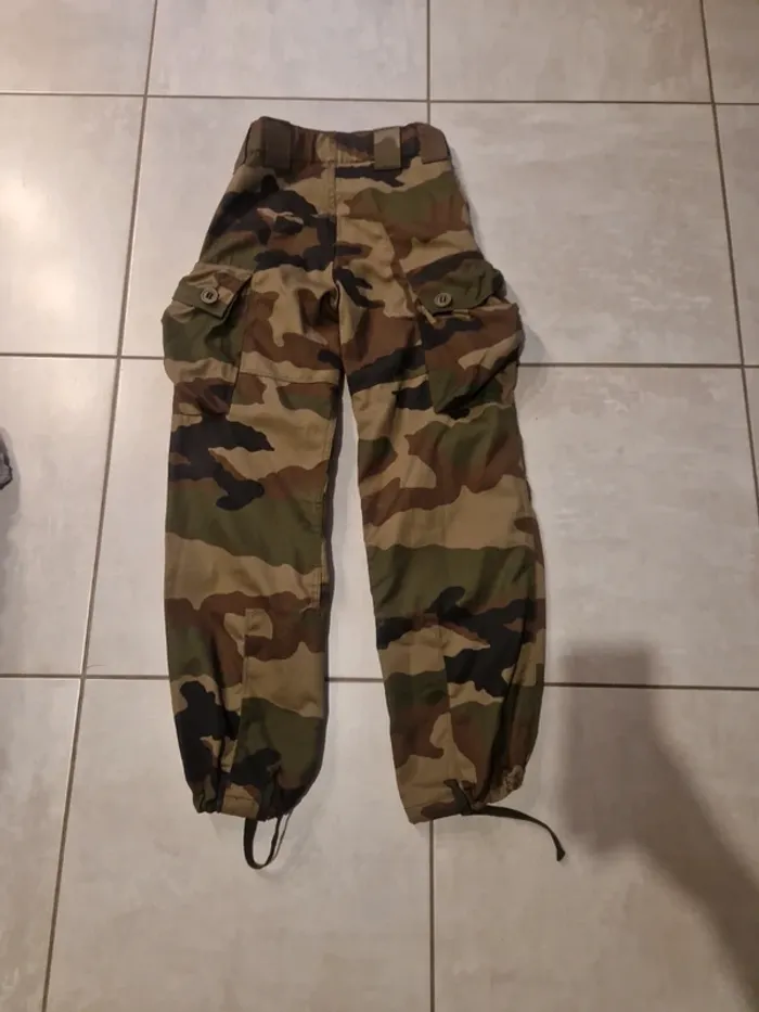 Pantalon de treillis camouflage militaire félin zone chaude Taille S - photo numéro 4