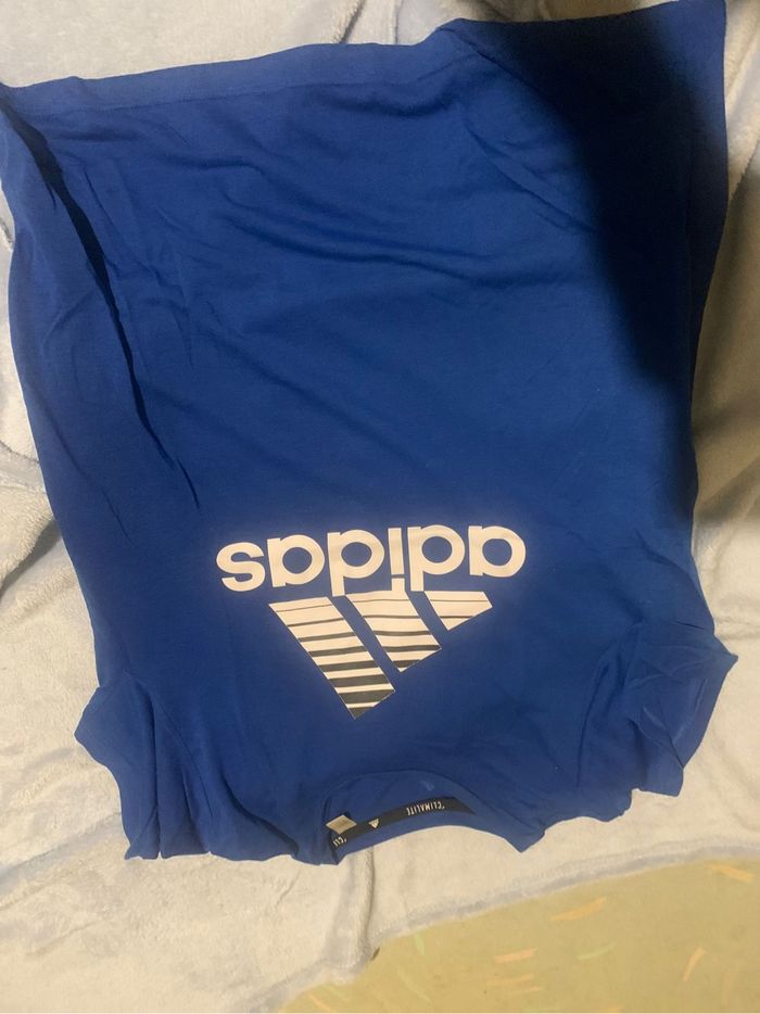 t.shirt adidas 8ans