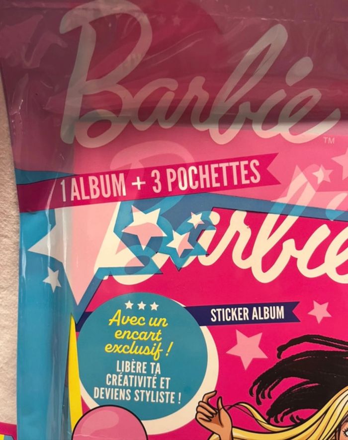 Kit panini stickers BARBIE neuf - photo numéro 3