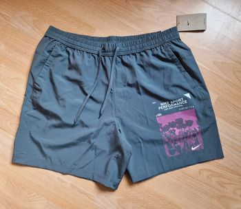 Short homme Nike neuf étiquette