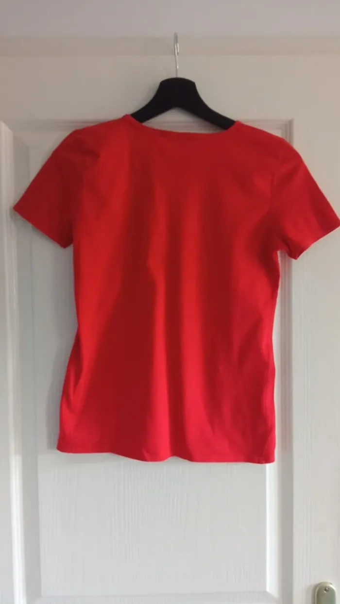 T-Shirt rouge 10-12 ans - photo numéro 2