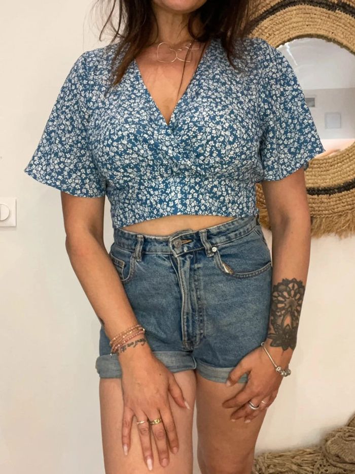 Crop top fleuri - photo numéro 3