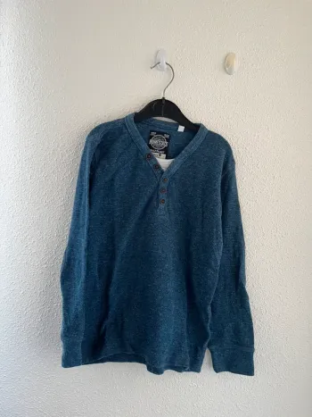 Pull taille 7/8 ans 💫